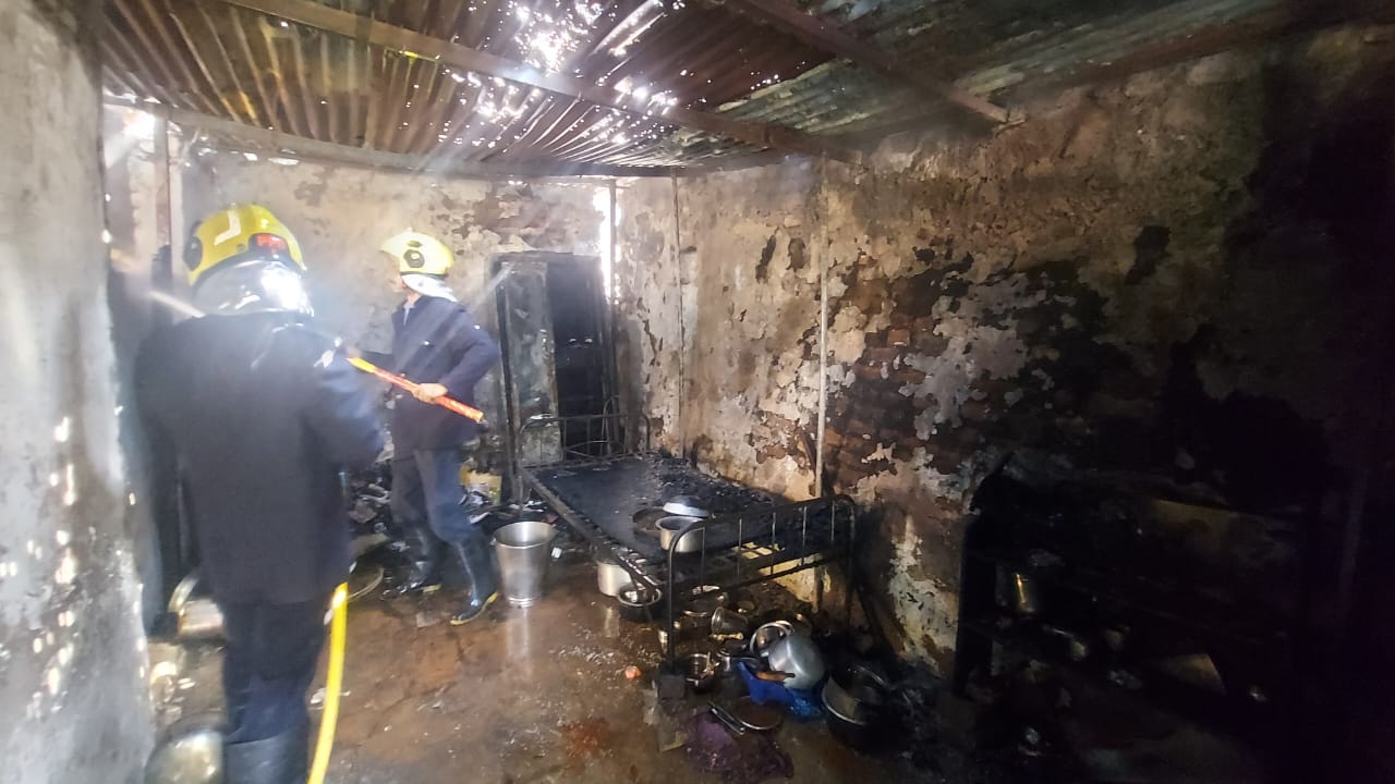 Fire Breaks Out in Mangalwar Peth; Quick Response from Fire Brigade Prevents Further Damage