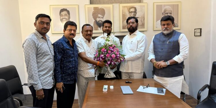 Ex MLA Ravindra Dhangekar and Mahadeo Babar Set to Join the Shinde Faction