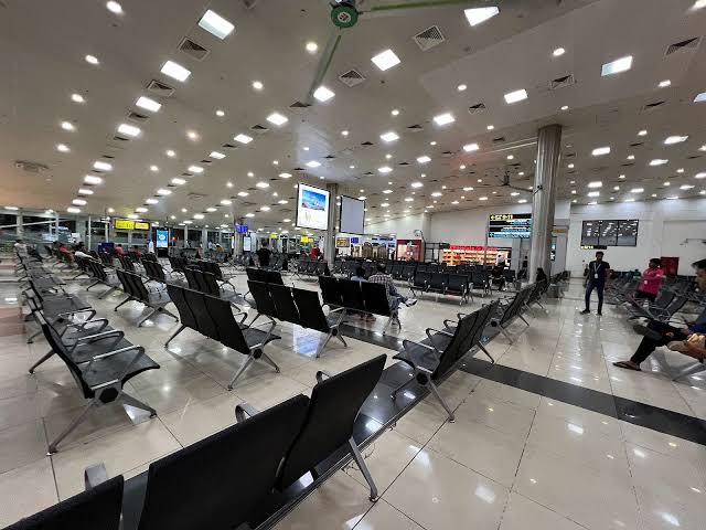 Pune Airport Achieves Record 1 Crore Passengers in 202