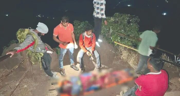 Torna Fort Trek Turns Tragic: Pune Tourist Suffers Fatal Heart Attack
