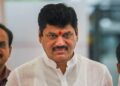 Maharashtra Minister Dhananjay Munde Diagnosed with Bell’s Palsy, Struggles to Speak for Two Minutes