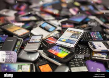 Pune Police Recover 456 Lost Mobile Phones, Return Them to Citizens