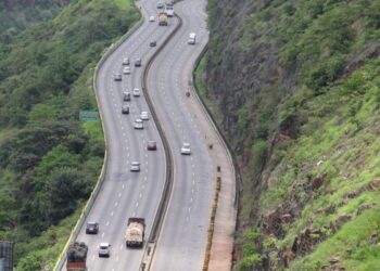 MumbaiPune Expressway Expansion Delayed as MSRDC Prioritizes Other Projects