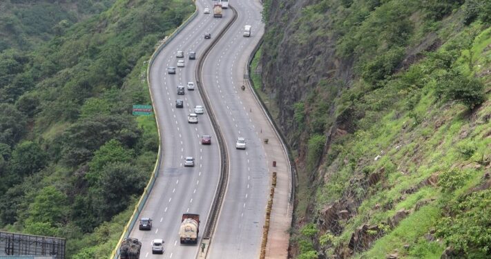 MumbaiPune Expressway Expansion Delayed as MSRDC Prioritizes Other Projects