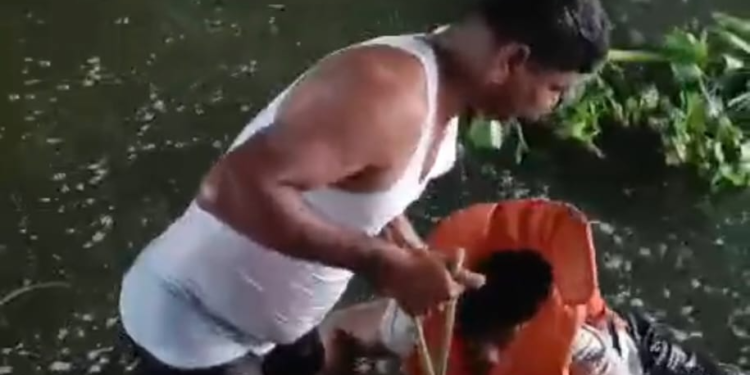 19-Year-Old Rescued from River Under Mundhwa Bridge