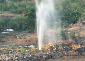 Main Water Pipeline Breaks Millions of Liters Wasted Due to Delayed Repairs