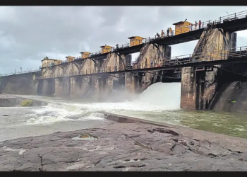 Pune Dam Levels Drop Water Supply Safe Till MidJuly Officials