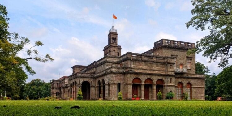 Girl Allegedly Kidnapped from SPPU Campus Sparks Panic; Two Detained, Main Accused Still Missing