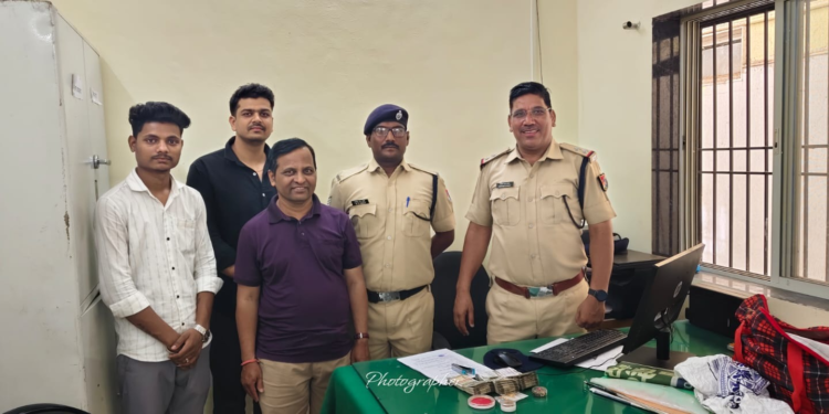 RPF Pune Recovers and Returns Passengers Lost Bag Worth ₹3.74 Lakh UnderOperation Amanat