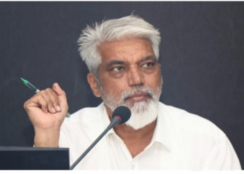 Uniforms to be Made Mandatory for All School Teachers in Maharashtra Education Minister Dada Bhuse