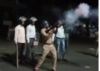 Violence Erupts in Nashik During Demolition of Unauthorized Dargah 31 Policemen Injured in StonePelting
