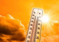 Scorching Heat Wave Hits Pune Temperatures Reach 42.7°C IMD Warns of Heat Stress
