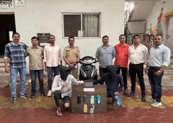 Gang Leader Robbing Pedestrians Arrested Along With Accomplice by Lashkar Police