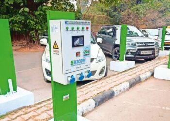 Punes Public EV Charging Stations Struggle with Low Usage Despite Growing E-Vehicle Numbers
