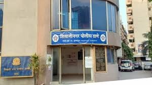 Gold Chain Worth ₹2.6 Lakh Stolen from Tanishq Showroom in Shivajinagar