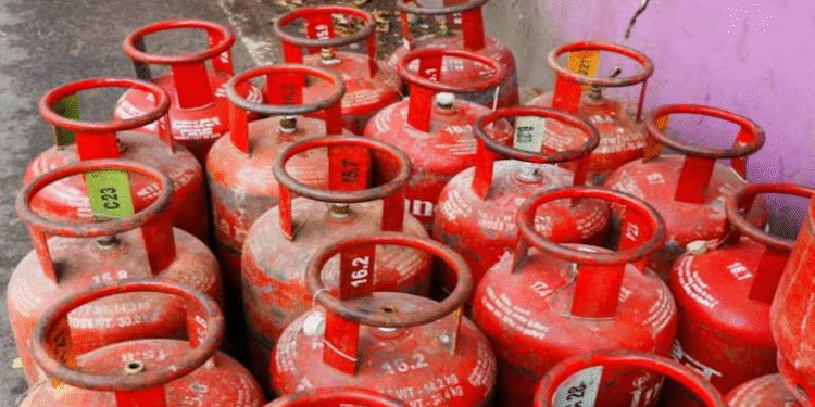 Commercial LPG Cylinder Prices Reduced Again from May 1 No Relief for Domestic Users