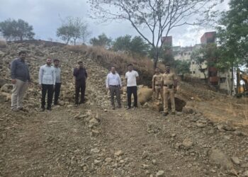 Illegal Hill Excavation in BibwewadiStrict Action Against Environmental ViolatorsWarns District Collector