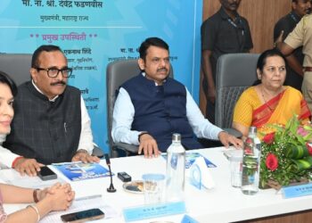 Maharashtra to Switch All Government Offices to Solar Energy by December 2025 – CM Fadnavis