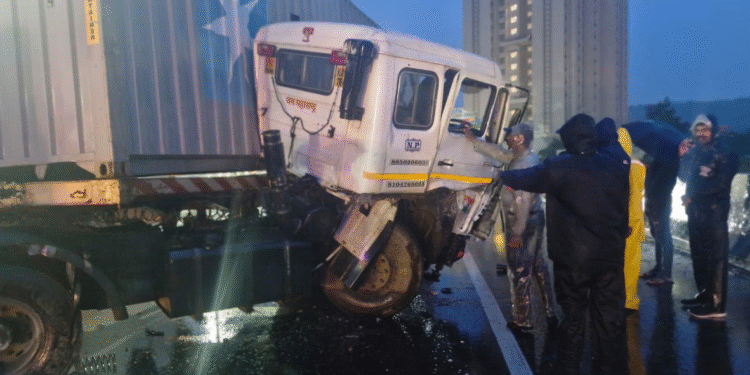 Multiple Vehicles Collide on Kothruds Ved Bhavan Bridge One Injured Rescued by Fire Brigade