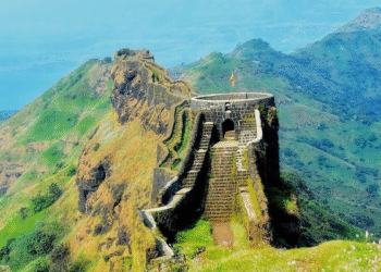 Tragedy at Rajgad Fort 20-Year-Old Woman Dies After Fall