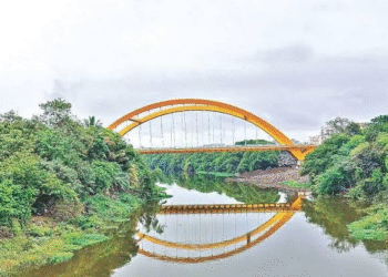 CM Fadnavis Unveils Butterfly Bridge to Boost Connectivity in Pimpri-Chinchwad