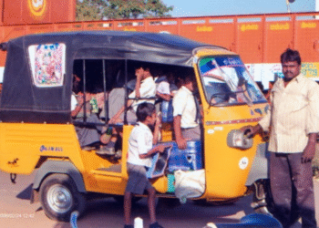Pune Police Enforce Stricter Safety Rules for School Transport