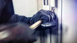 Medical Shop on Karve Road Burgled ₹1.28 Lakh in Cash Stolen