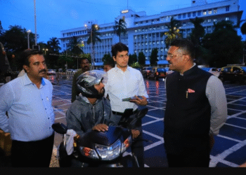 Transport Minister Conducts Sting Operation Exposes Unauthorized Rapido Bike Taxi Service